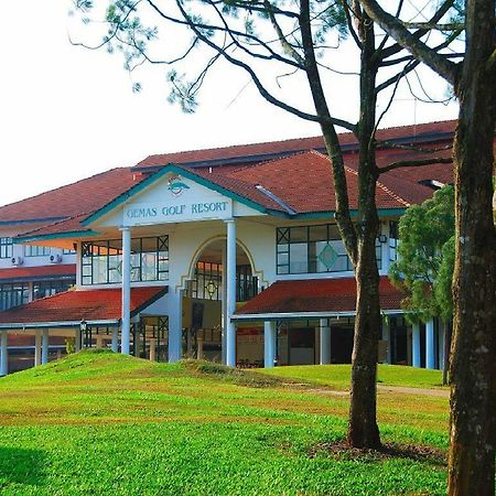 เกมัส กอล์ฟ รีสอร์ต Hotel Gemas ภายนอก รูปภาพ