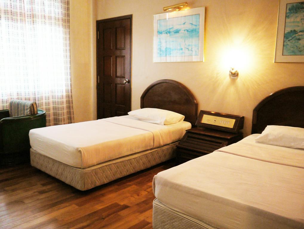 เกมัส กอล์ฟ รีสอร์ต Hotel Gemas ภายนอก รูปภาพ