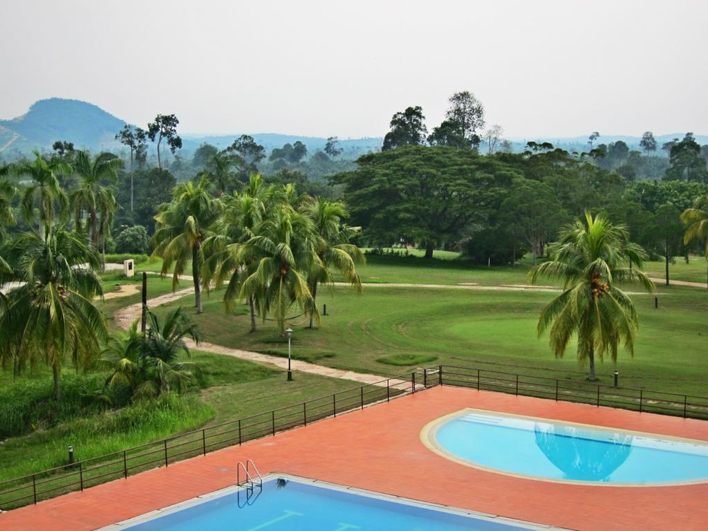 เกมัส กอล์ฟ รีสอร์ต Hotel Gemas ภายนอก รูปภาพ